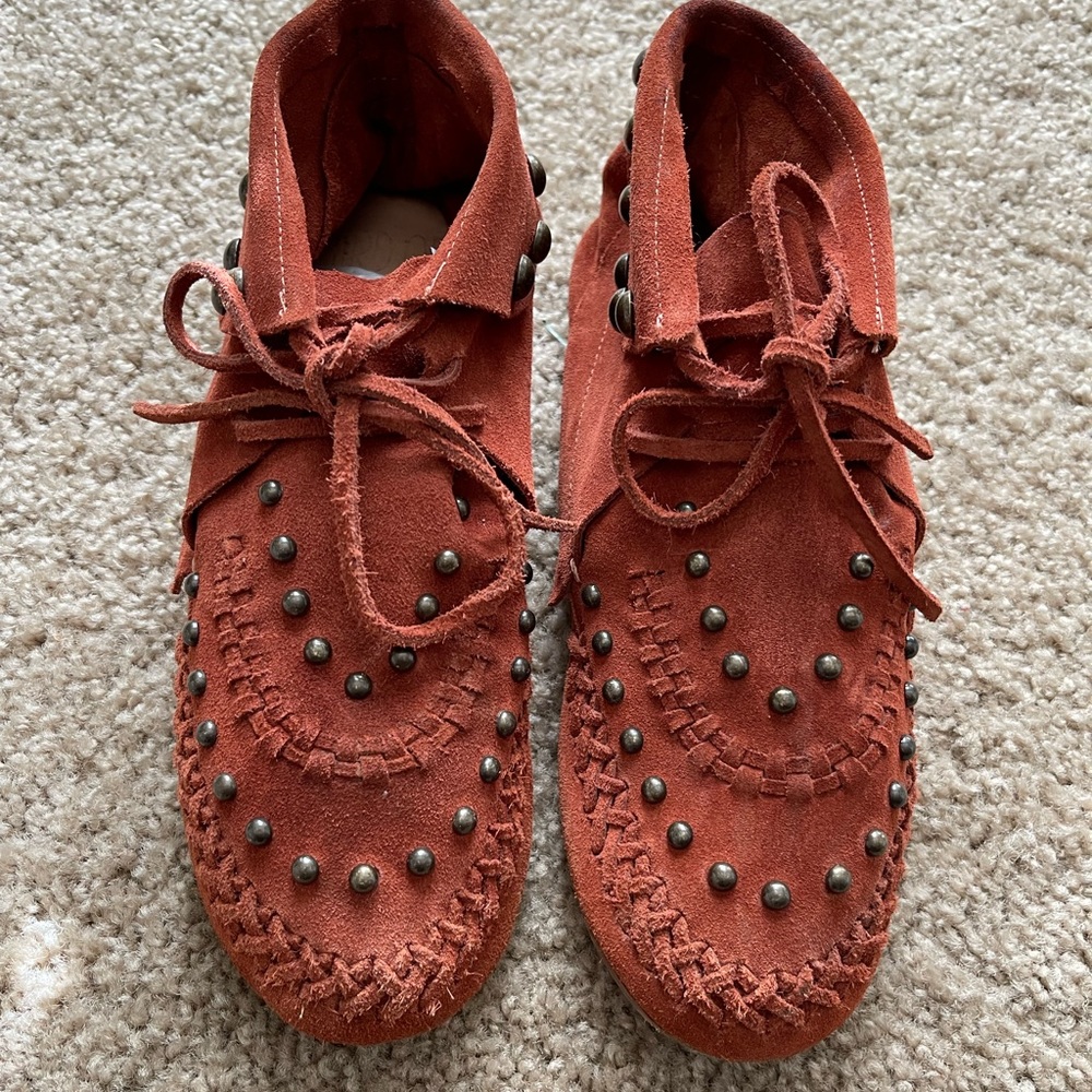 People Bird of Flight Suede Woven Stud Moccasins sz 9 stagecoach shoes